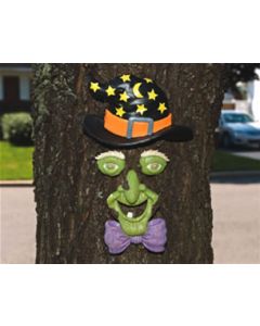 Visage de sorcière pour arbre qui brille dans le noir